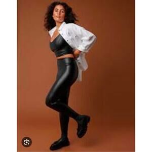 NWT Offline by Aerie Faux Leather Leggings, full length 28". Retails $60